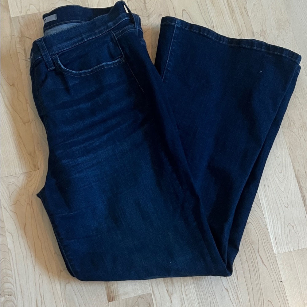 Joe’s high rise petite flare size 32